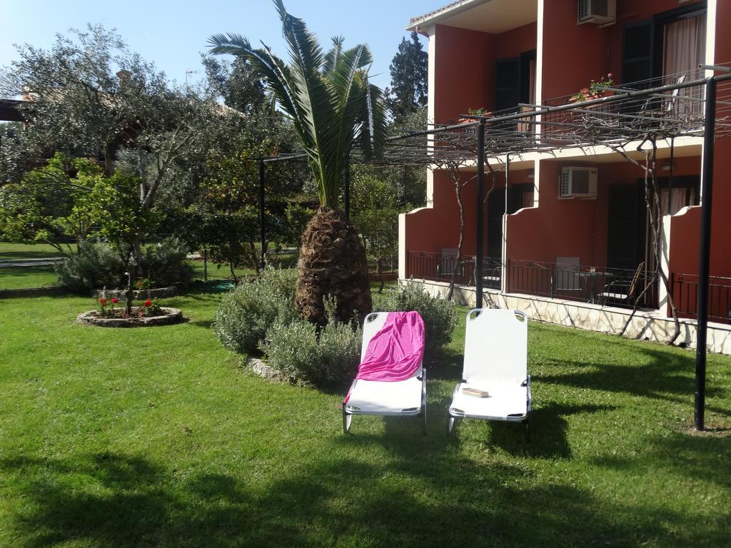 Dassia Beach Pension Extérieur photo